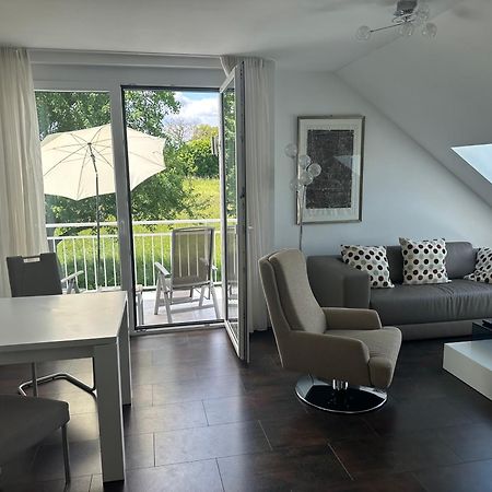 2-Zimmer-Ferienwohnung Mit Hotelservice Und 2 Balkons - Golf, Bike Und Wellness Im Markgraeflerland Bad Bellingen Exterior photo